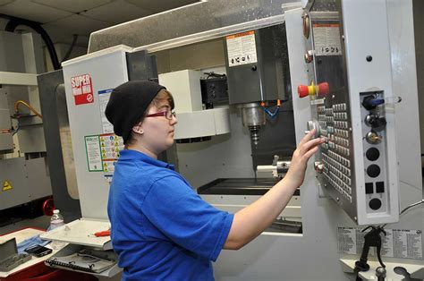 cnc machine training schools illinois|lake county cnc certification.